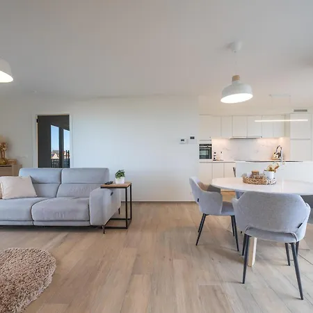 Castor - 0102 Apartment